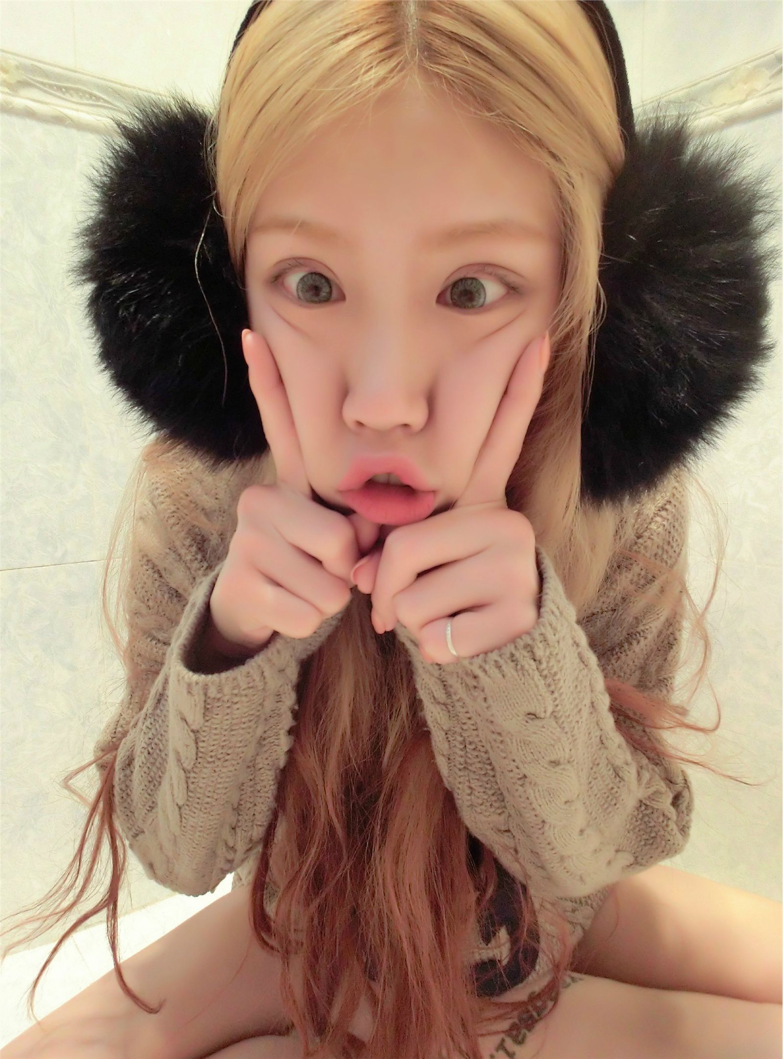 花哨尤物saisai的微博列表微女郎 2